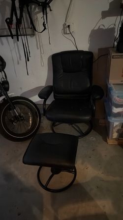 Leather chair and ottoman