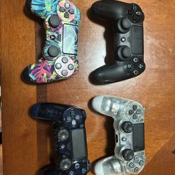 PS4 Controllers 