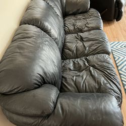 Black Genuine Leather Sofa.  Approx 89” L x 39” Deep (PLEASE READ DESCRIPTION)