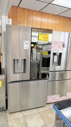 LG GLASS DOOR REFRIGERATOR NEW. PRICE NEGOCIABLE.