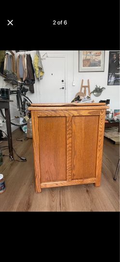 Vintage oak STURDY clothes hamper