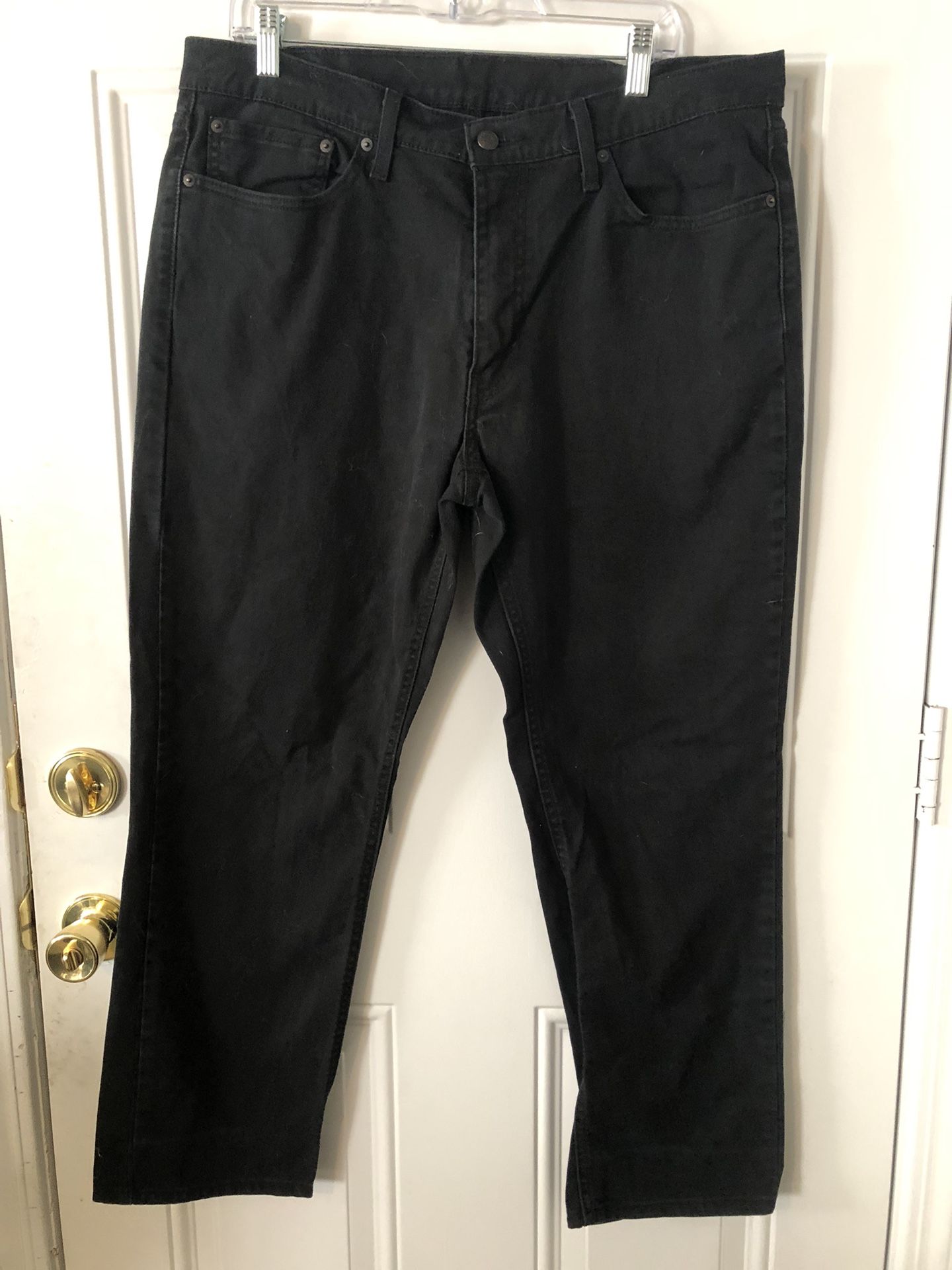 Black Levi men’s jeans size 36x30