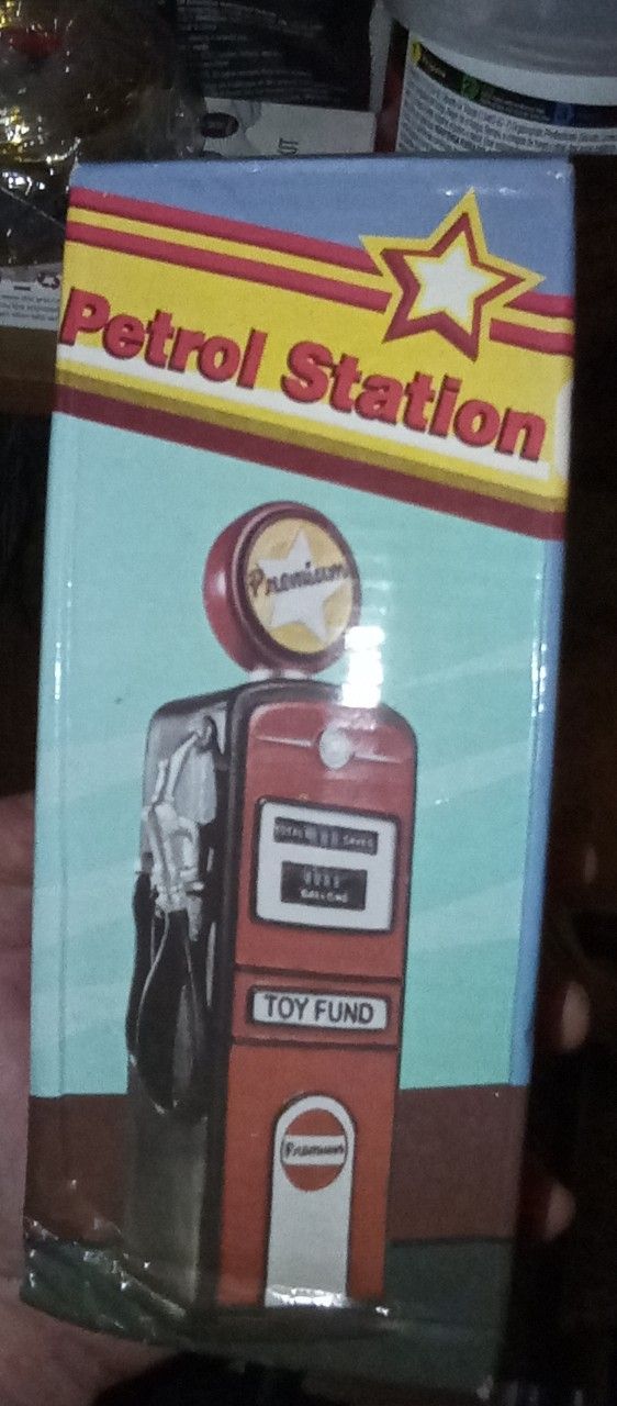 VINTAGE CERAMIC REPLICA GAS PUMP BANK