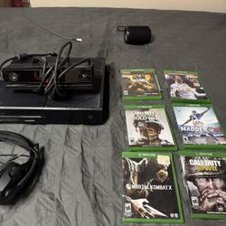 Original Xbox One With Games +  Mic (No Controllers) 