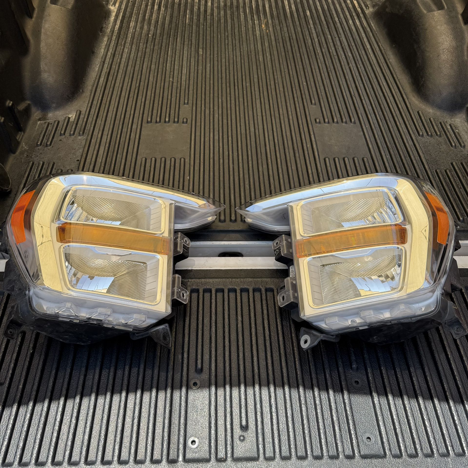 2021-2023 Ford F150 OEM Headlights