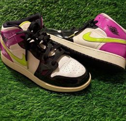 Kid shoes Jordan’s size 6y used no box