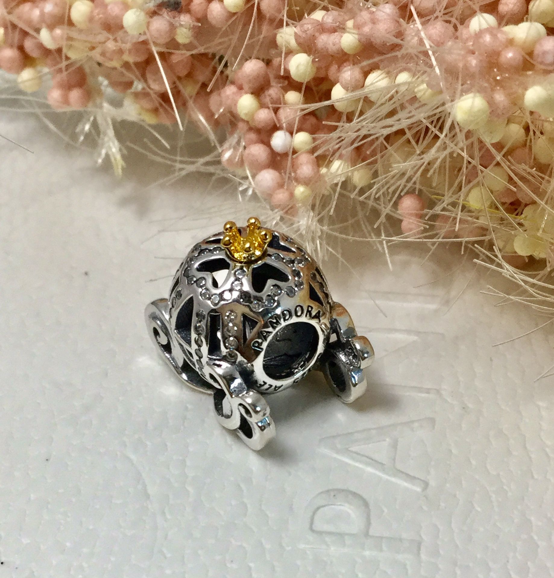 Authentic pandora carriage charm I do only ship through offerup