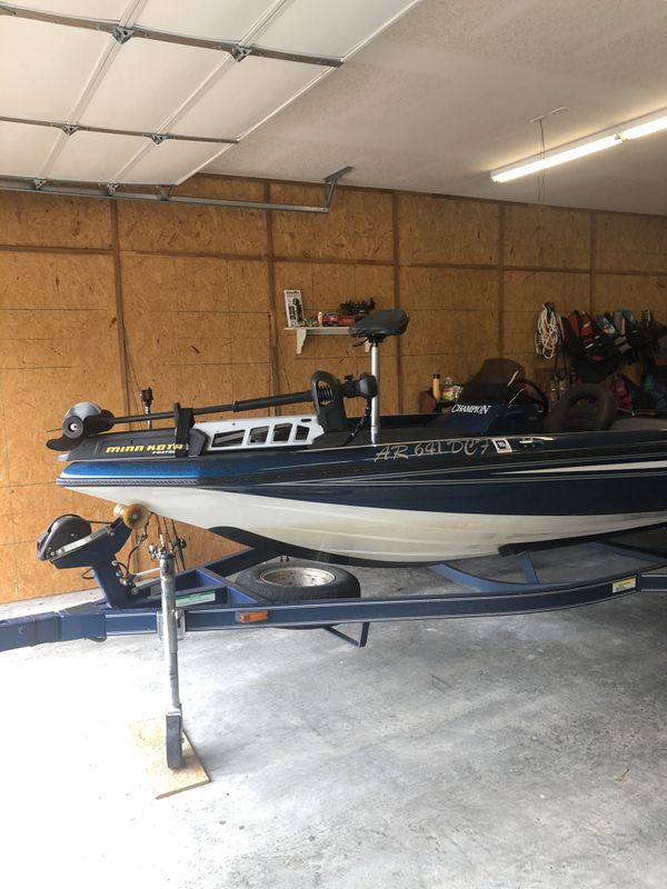 2004 champion elite 188 w/ 200 hp yamaha