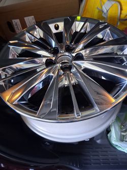 4 Brand New 20" Solid Chrome Taken Off A Brand New Grand Highlander