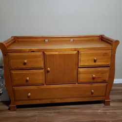 Dresser Or Credensa 