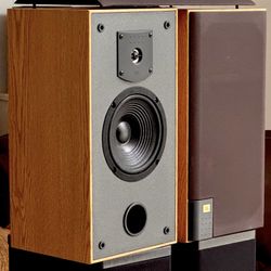 JBL J2060 Vintage Bookshelf Speakers - Like NEW, Made In The USA
