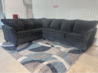 Dark Gray Sectional Couch (Free Delivery)🚚