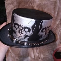 Skulls Hat