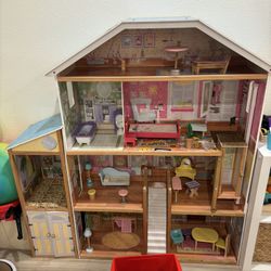 Free Kids Craft Doll House