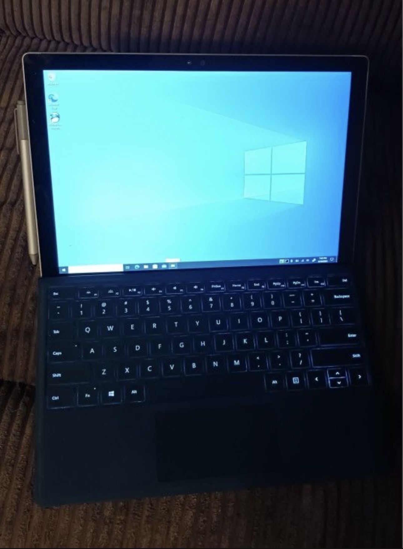 Microsoft Surface PRO 4 Laptop/Tablet Windows Professional OS W/Stylus Pen & Docking Station