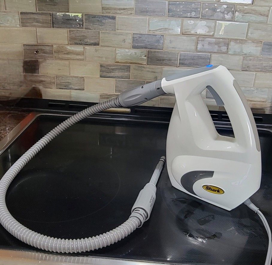 Portable Shark Steamer.. With Accessories.
