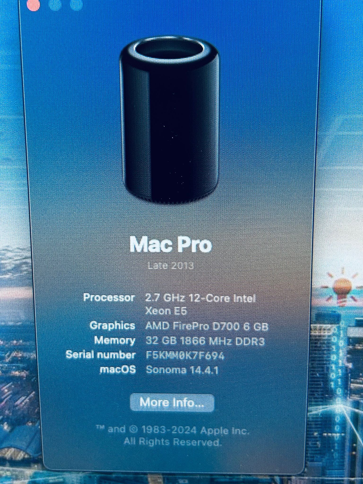 MAC PRO 2013 2.7Ghz 12 CORE 32GB RAM 2TB SSD AMD FIRE PRO D700 12GB