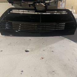 2018-2020 Toyota Camry Front ClÃp