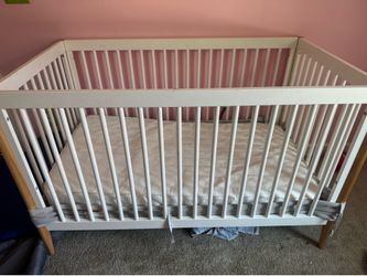 Crib/ toddler bed