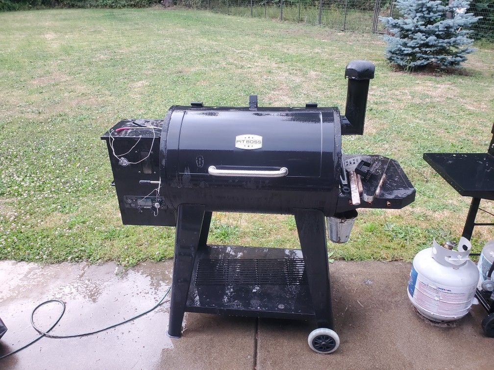 BBQ Pellet Smoker + Sensors + Cover