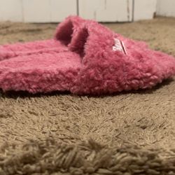 Balenciaga pink fur slides