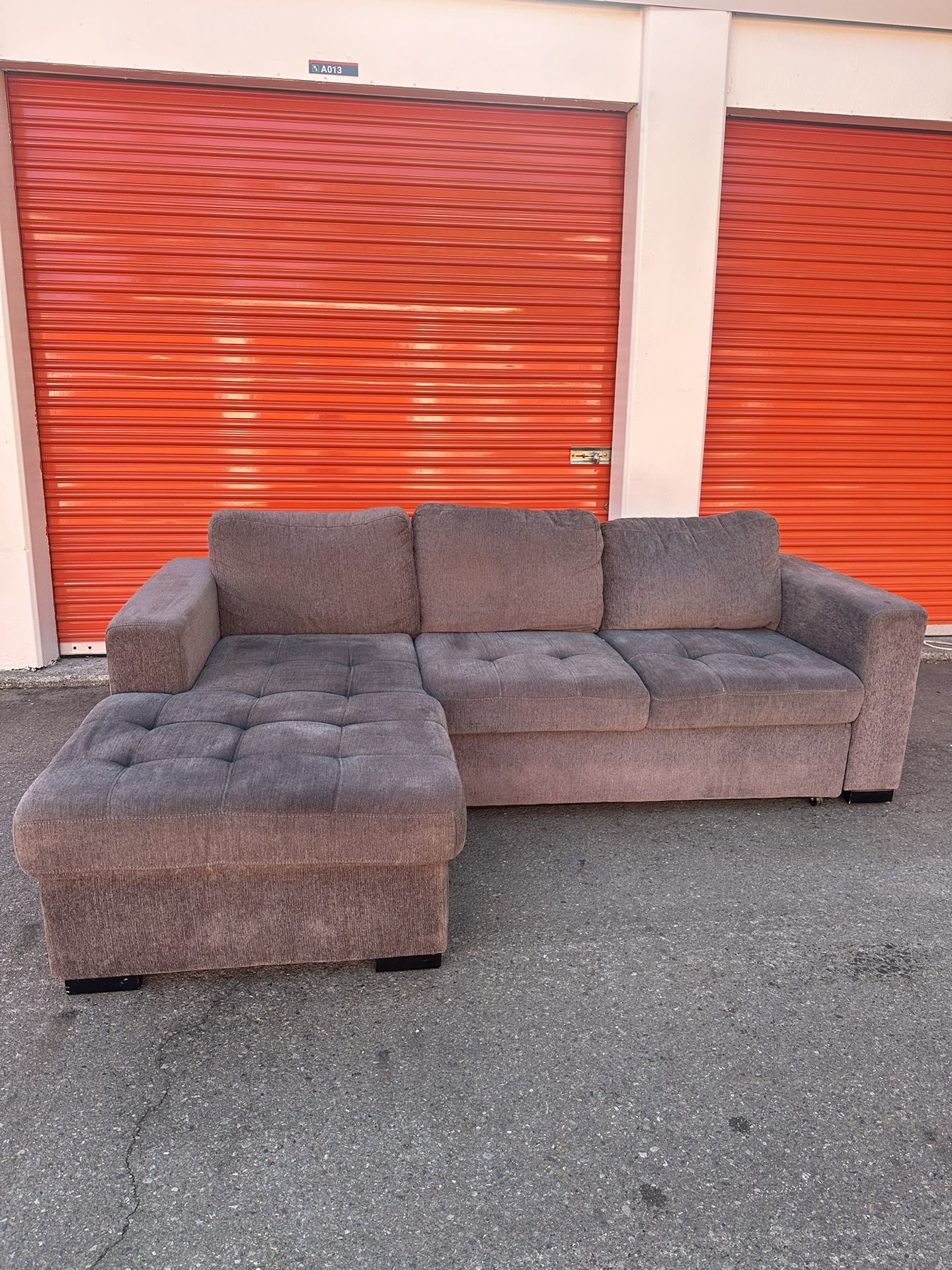 Gray Sleeper Sectional (Free Delivery)