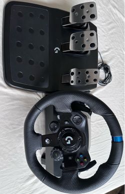 Logitech G923 Racing Wheel and Pedals