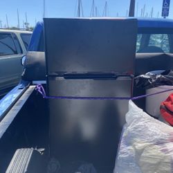 Refrigerator/Freezer 2 Door 