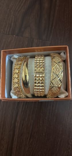 Tashions Summer Gold Bracelets 