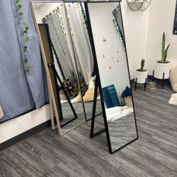 Kickstand Mirror (black Or Beige) 