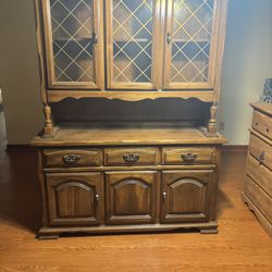 china cabinet W/ Light $