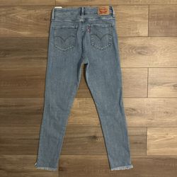 Levi’s 721 high rise skinny jeans