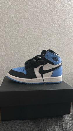 Air Jordan 1 Retro High OG Sneaker little kids size 11c