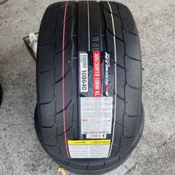 305/35/19 Nitto R2