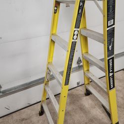 *** GORILLA ADJUSTABLE LADDER ***
