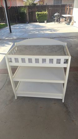 Diaper changing table