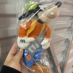 Goofy Disneyland Disney Plush New Stuffed Animal 