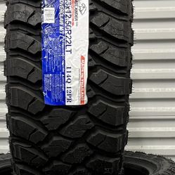 4 BRAND NEW TIRES 33x12.50r22.