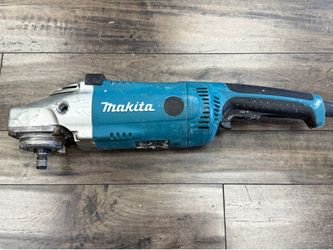 Makita GA7021 15 Amp 7” Corded Angle Grinder