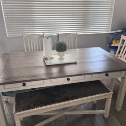 Bolanburg Dining Set – Table, 4 Chairs & Bench 