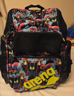Arena Waterproof Swimmers Athletes 45 Liters Very Good Condition