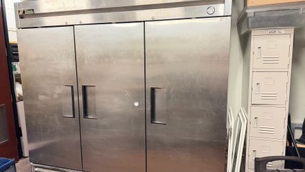 TRUE REFRIGERATOR!!!!! 2500 obo