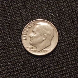 US Mint 1972 Dime No Mint Mark Chin Error - Vintage & collectibles | Color: Silver

