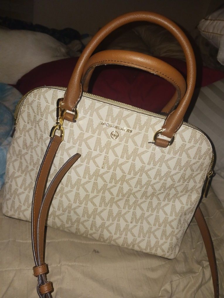 AUTHENTIC MED SZ MK PURSE GREAT CONDITION 38 FINAL PRICE