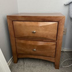 Solid Wood 2 Drawer Night Stand/Side Table/End Table