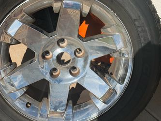 Chrome 6-Lug Wheel with Tire 275/60R20
