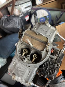 Holley 670 Carb