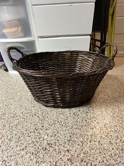 Large Brown Storage Basket – 22″×17″×9″ – Great Condition