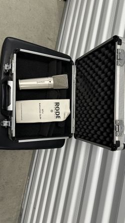 RØDE NT2 Large Diaphragm Studio Mic – With Case & Manual (Made in Australia)