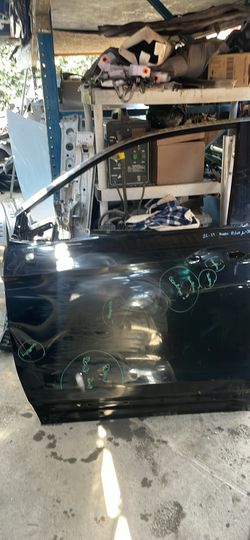 16-22 Honda Pilot Left Front Door 
